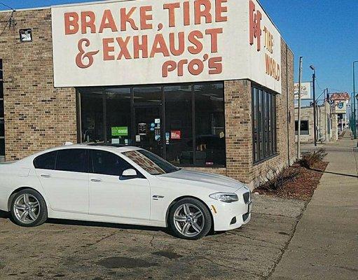 BMW waiting for some new shoes! Plus taking full advantage of our THREE free standard lube oil filters!