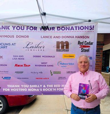 Midwest Select Medicare agent, Mario Racanelli, happily sponsored Mona's Rock'n for a Cure event to raise funds for Breast Cancer Research.