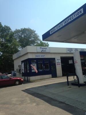 Cannan Fuels of Mansfield -- 145 Pratt Street / Route 106, Mansfield              Storefront