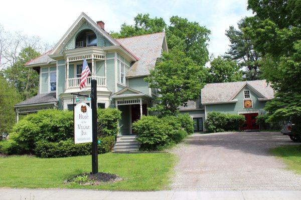 Heart of the Village Inn, Modern Vermont Bed and Breakfast, B&B in Shelburne VT - Street View