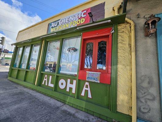 Storefront on Kapahulu Avenue side