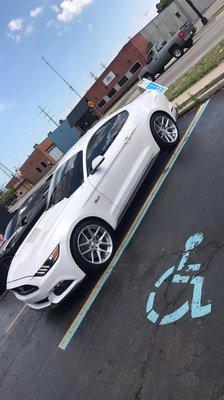 20" staggered ACE alloys wheels wrapped in continental drag radials