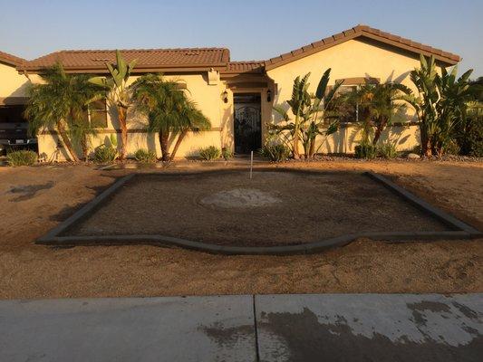 Curbing to surround fountain