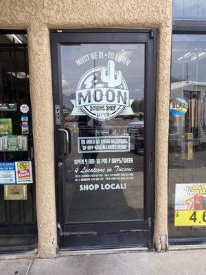 Moon Smoke Shop on the SW corner of Alvernon & Grant Rd