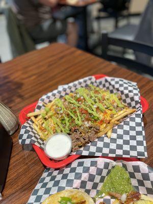 Carne asada fries