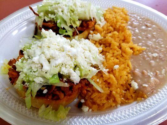 Sopes al pastor.