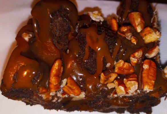 Caramel rockslide brownie with pecans.