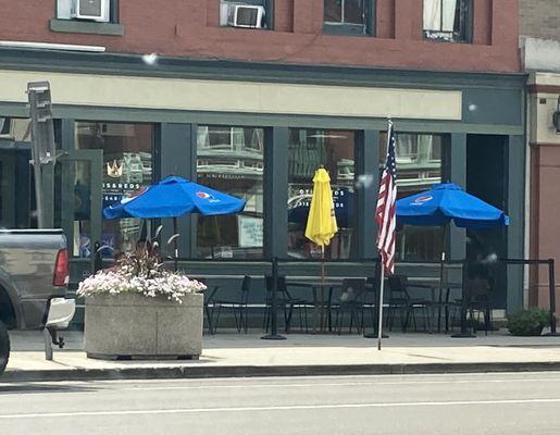 Outdoor seating available