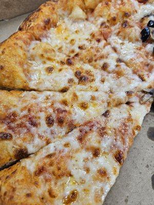 Cheese pizza