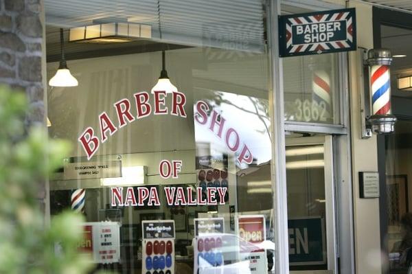 http://napavalleyregister.com/news/local/bel-aire-plaza-to-keep-its-barber-shop/article_4acc2e6a-1660-11e2-97a3-001a4bcf887a.htm