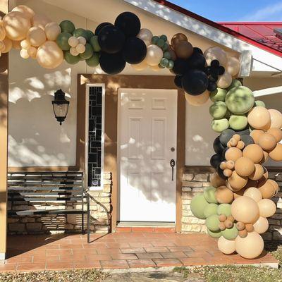 Balloon garlands help bring your celebration to life!