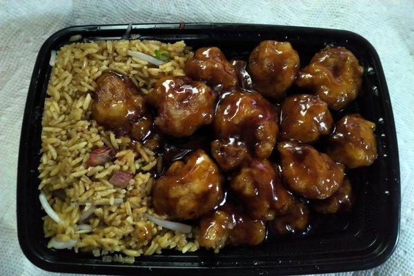 General Tso Chicken combination platter