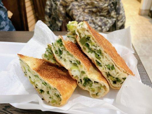 Green onions pie.