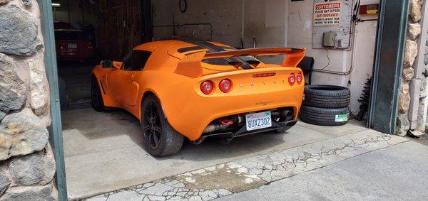 Lotus Exige getting smog test done