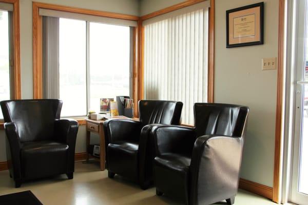 We offer a comfortable waiting area with magazines to help you pass the time!