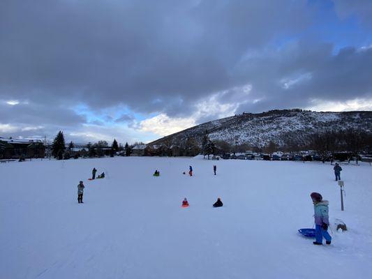 You can rent the sleds for free from the information desk from the library.