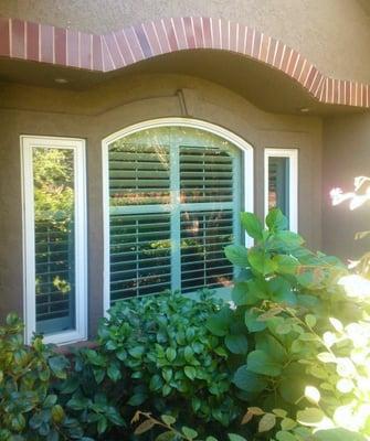 Hunter Douglas New Style Specialty eyebrow (Outside)