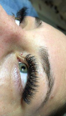 Hybrid eyelash extensions