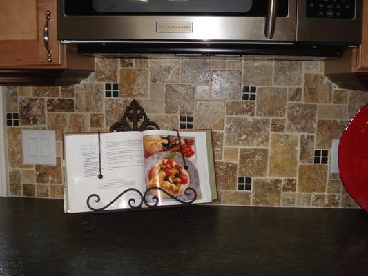 Mini Versaille Pattern Backsplash