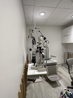 Exam room 1 equipment