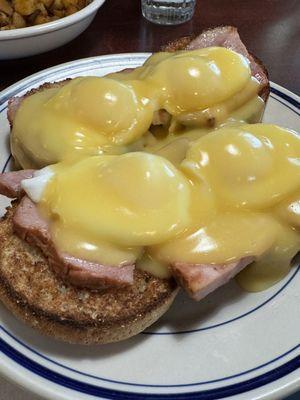 Eggs Benedict