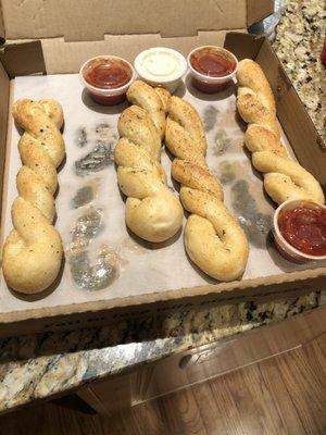 Bread twists with marinara and ranch sauces