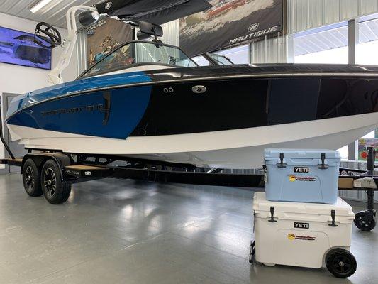 Super Air Nautique 230 On Display.