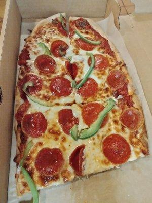 Pepperoni and green peppers