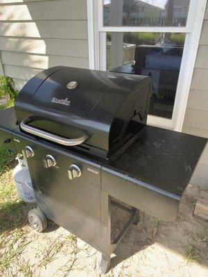 The outside of the grill was never clean from the prior tenant