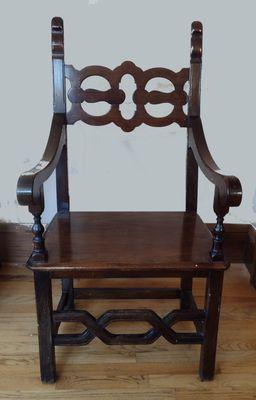 Early 1900's antique chair. range of value? jimmarionforeman@gmail.com  651-278-9995 Originally my great aunts...then mine.