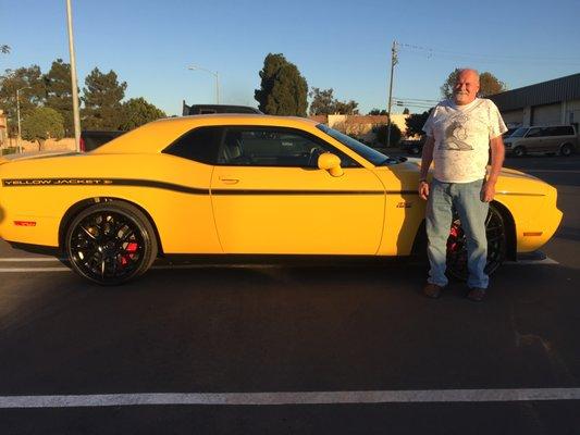 ED's 2015 CHALLENGER HEMI
 Wash n clay. Buffed out scratches,
 Double Machine Polished and glazed Double Machine Waxed.