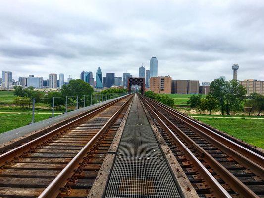 Keeping courier service in DFW on the right track.