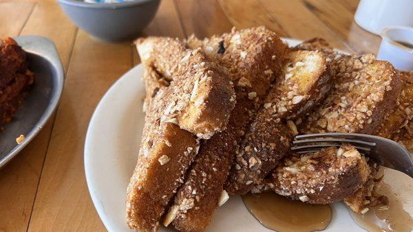 Almond crunch French toast with a hint of cinnamon