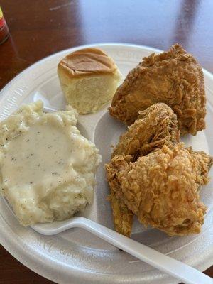 Fresh fried chicken with mashed potatoes