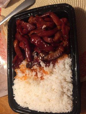 Boneless ribs with white rice