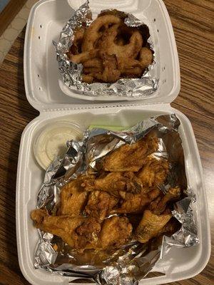 Medium wings and onion rings