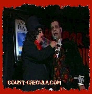 Svengoolie interviewing Count Sam Gregula @ Flashback Weekend 2006 as seen on WCIU