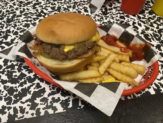 Bacon American Cheeseburger with fries