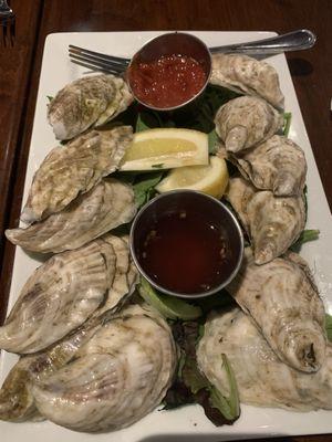 $1 oysters on Wednesday after 5 when I visited