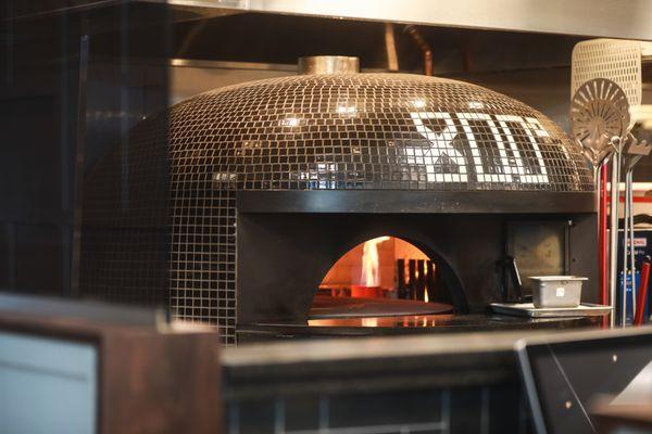 800° Woodfired Kitchen