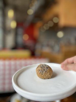 Sindhi Laddu