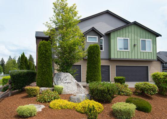 We are a gated neighborhood featuring townhome-style apartments in South Hill Puyallup, WA for rent.