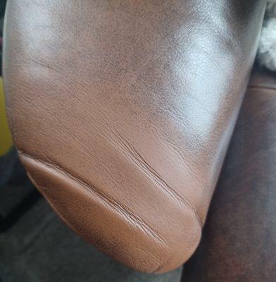 arm rest with finish coming off