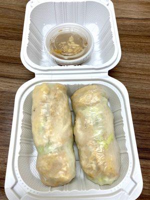 Gỏi Cuốn Chay (tofu summer roll) with peanut sauce