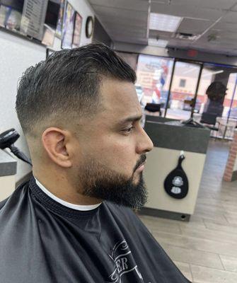 This is a mid fade done by max