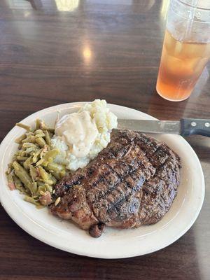 Ribeye steak was grilled medium rare. Yum-mee! Thx Candy!