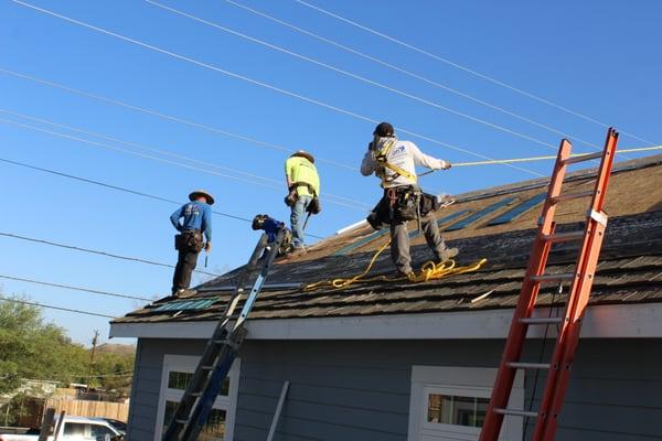 Crew installing a Metal Shake roof from Decra.