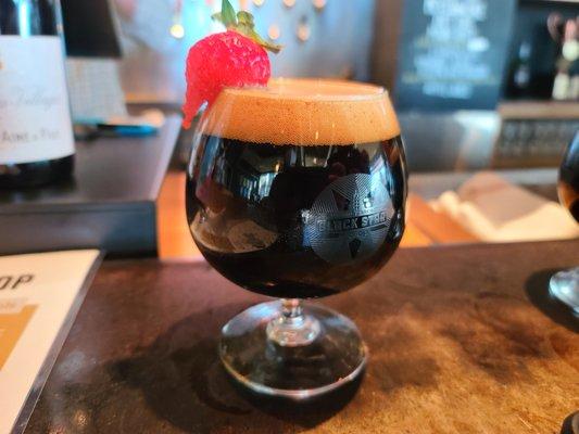 Limited edition Russian Imperial Stout steeped with vanilla bean and cacao, then blended with fresh strawberry puree