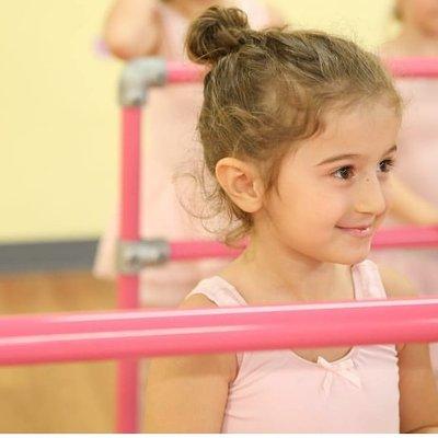 Ballet school for children. Dance studio classes for kids serving Pasadena, Glendale, Highland Park, Eagle Rock, Burbank & more.