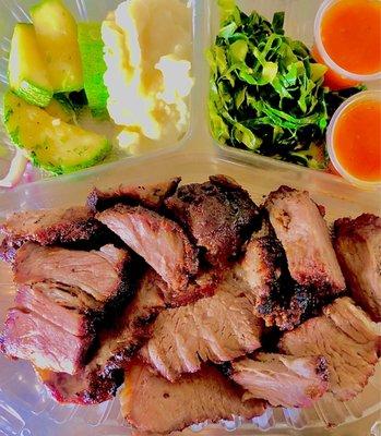 Brazilian Garlic Beef Platter, zucchini, mashed potatoes, kale salad and hot sauce  TOGO